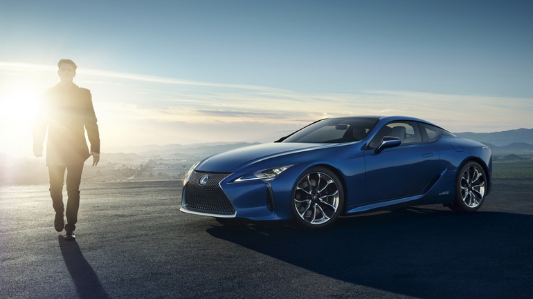 Έκαναν 15 χρόνια για να φτιάξουν αυτό το μπλε χρώμα